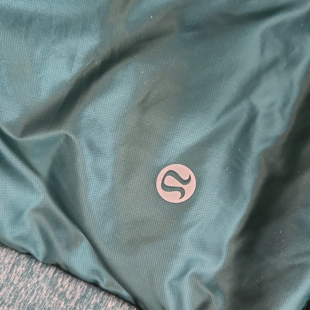 Lululemon Down For A Run Vest - Picture 5 of 6